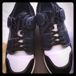 Authentic Louis Vuitton mens shoes